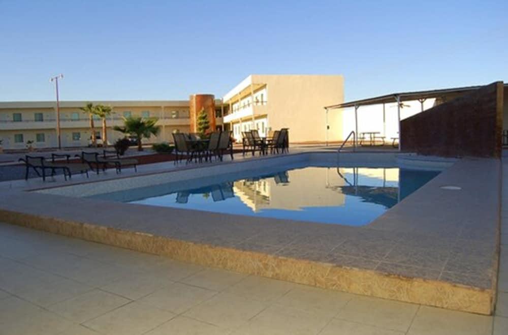 American Inn Hotel & Suites Delicias Exteriér fotografie