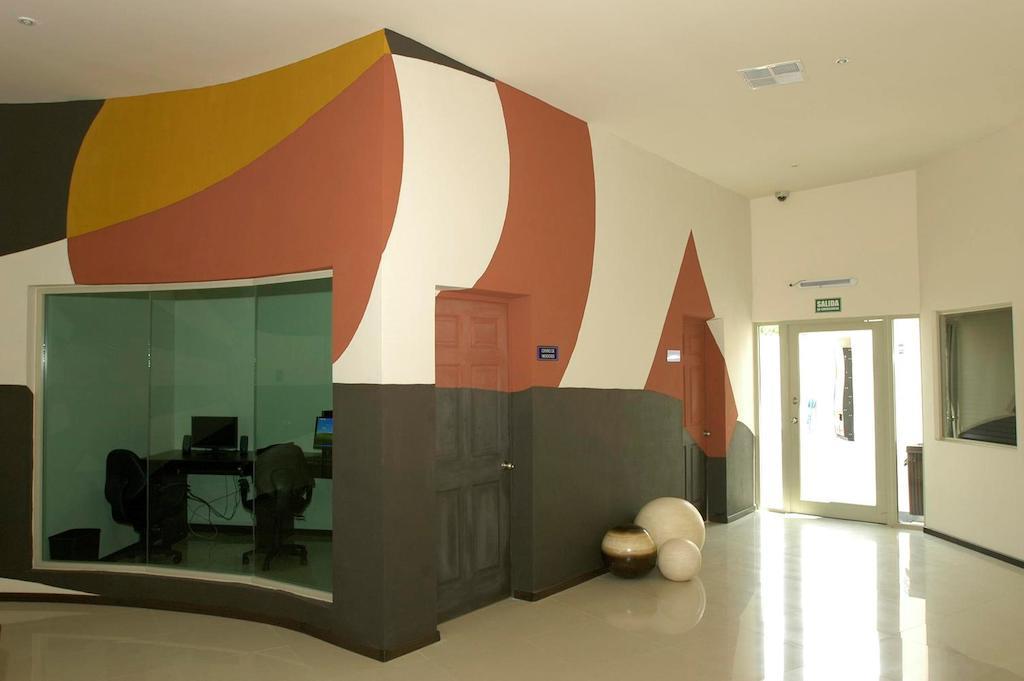 American Inn Hotel & Suites Delicias Exteriér fotografie
