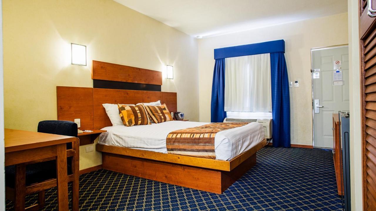 American Inn Hotel & Suites Delicias Exteriér fotografie